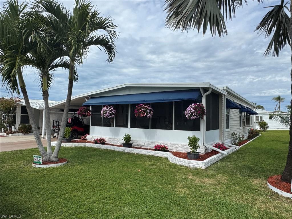 84 Enchanting Blvd, Naples, FL 34112-2
