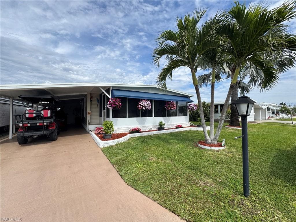 84 Enchanting Blvd, Naples, FL 34112-3