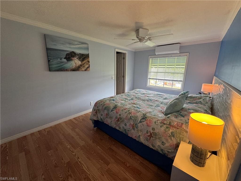 84 Enchanting Blvd, Naples, FL 34112-8