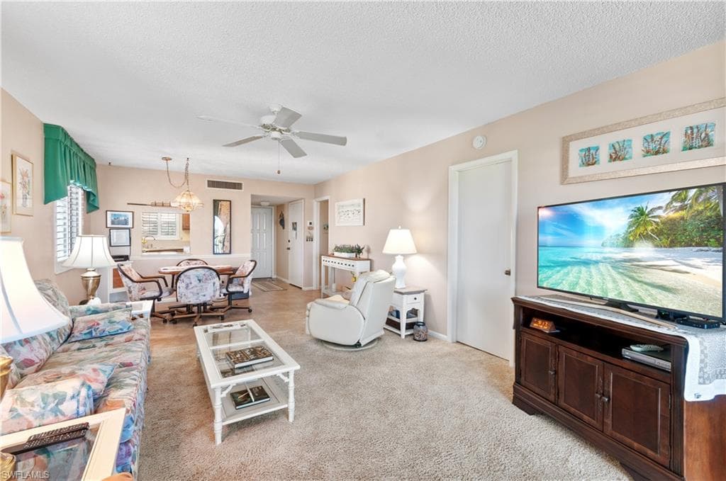 29 High Point Cir E 508, Naples, FL 34103-9