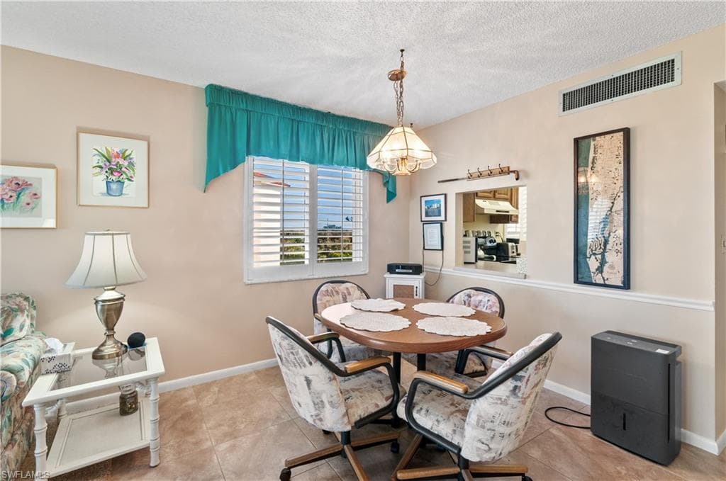 29 High Point Cir E 508, Naples, FL 34103-10