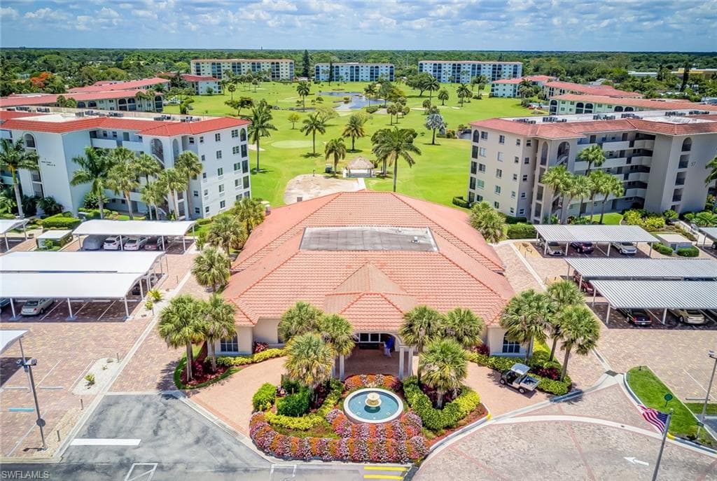 29 High Point Cir E 508, Naples, FL 34103-22