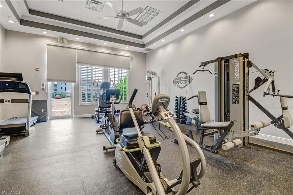29 High Point Cir E 508, Naples, FL 34103-32