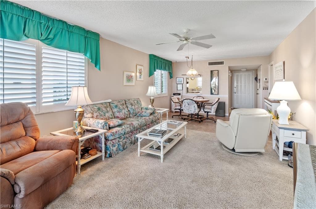 29 High Point Cir E 508, Naples, FL 34103-8