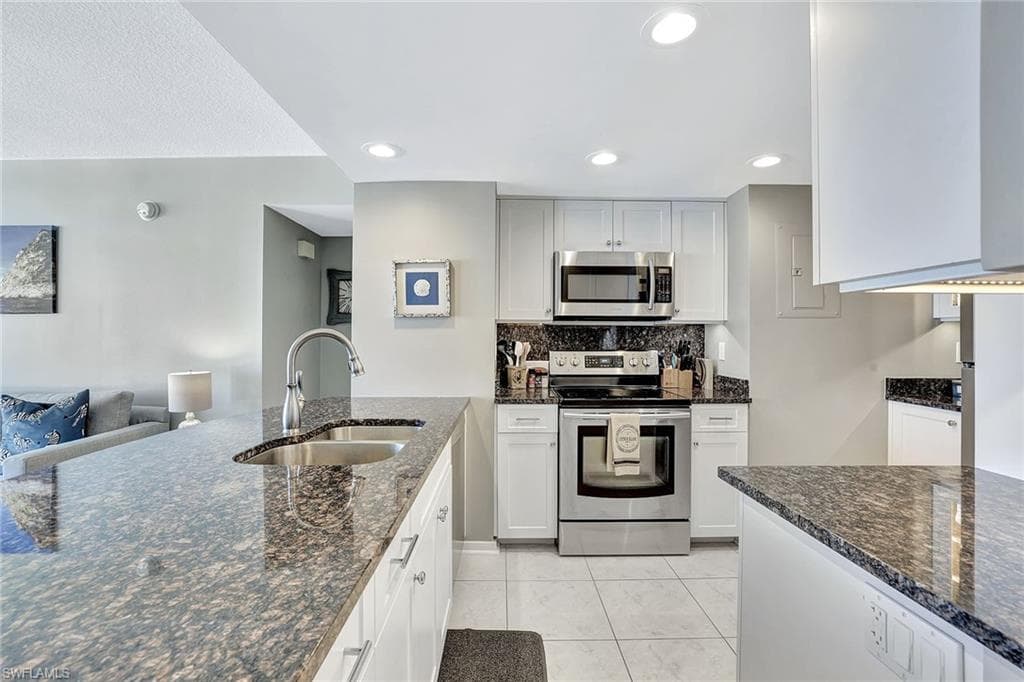 180 Seaview Ct 1016, Marco Island, FL 34145-12