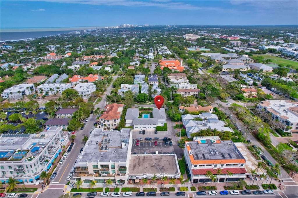 550 4th Ave S 9, Naples, FL 34102-41