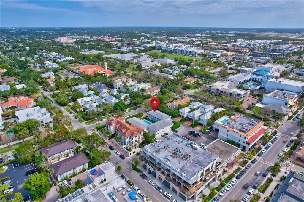 550 4th Ave S 9, Naples, FL 34102-42