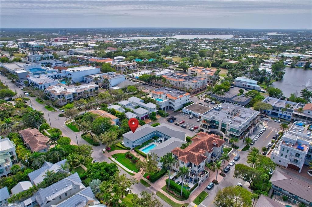 550 4th Ave S 9, Naples, FL 34102-44