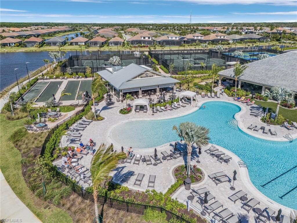 15169 Sacile St, Naples, FL 34114-1