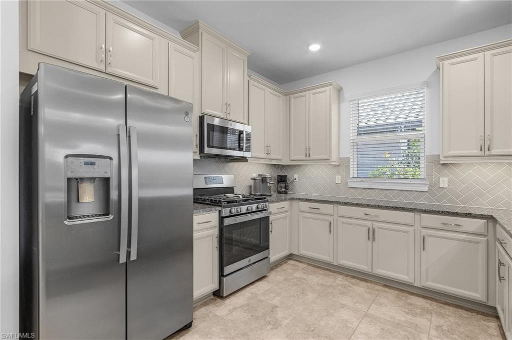 15169 Sacile St, Naples, FL 34114-21