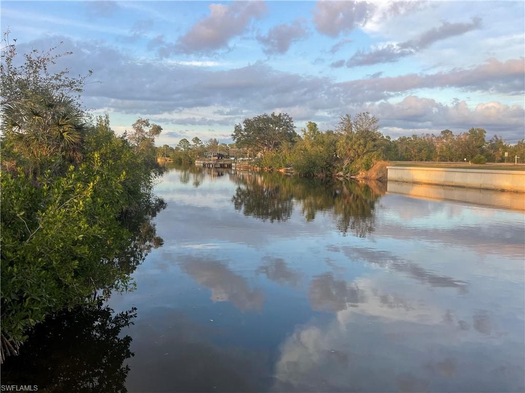 3229 41st Ave, Cape Coral, FL 33993-4