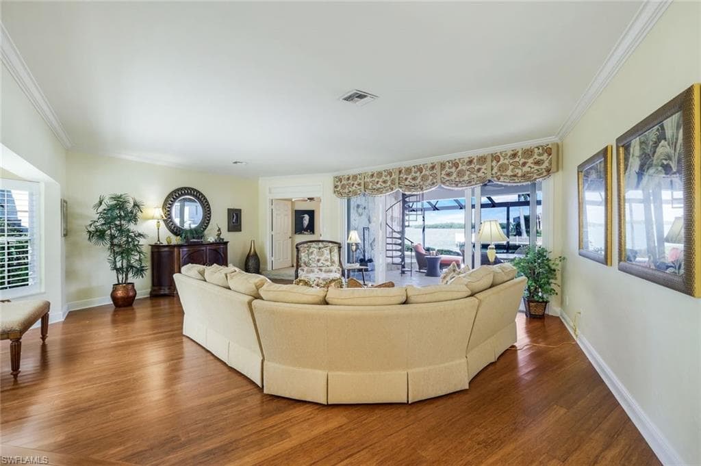 1893 Cascade Ct, Marco Island, FL 34145-9