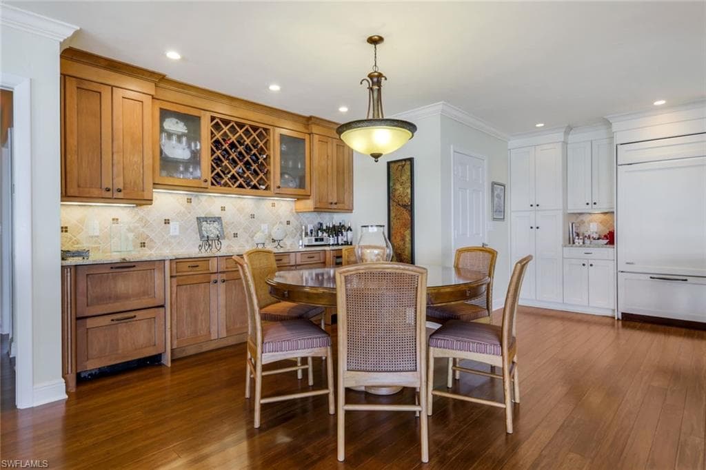 1893 Cascade Ct, Marco Island, FL 34145-10