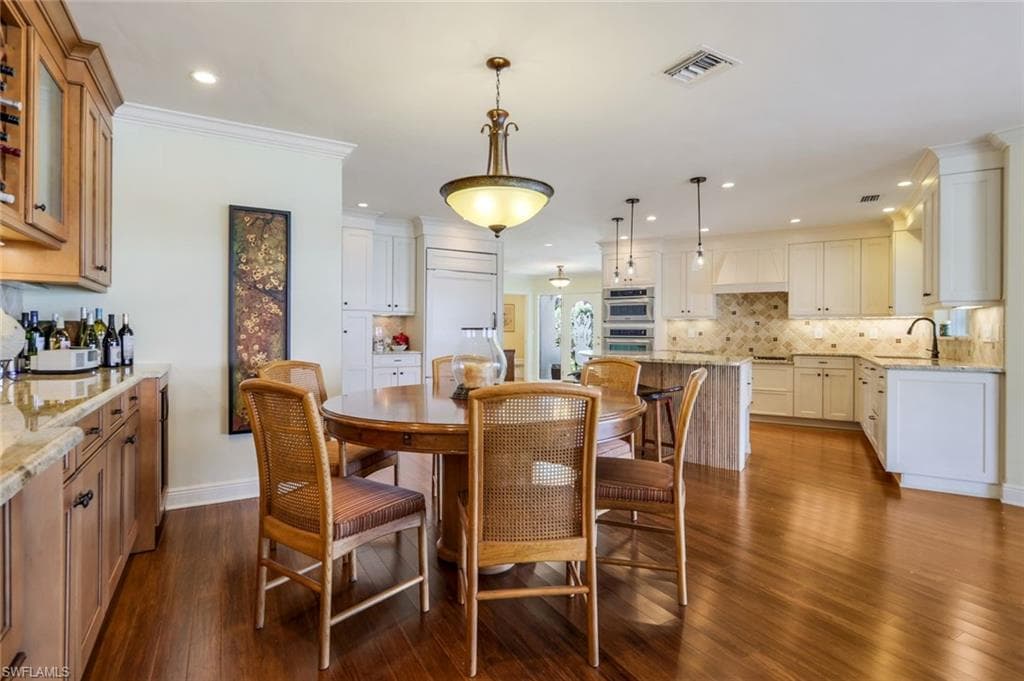 1893 Cascade Ct, Marco Island, FL 34145-11