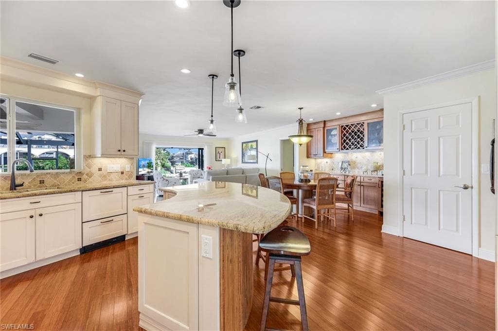 1893 Cascade Ct, Marco Island, FL 34145-15