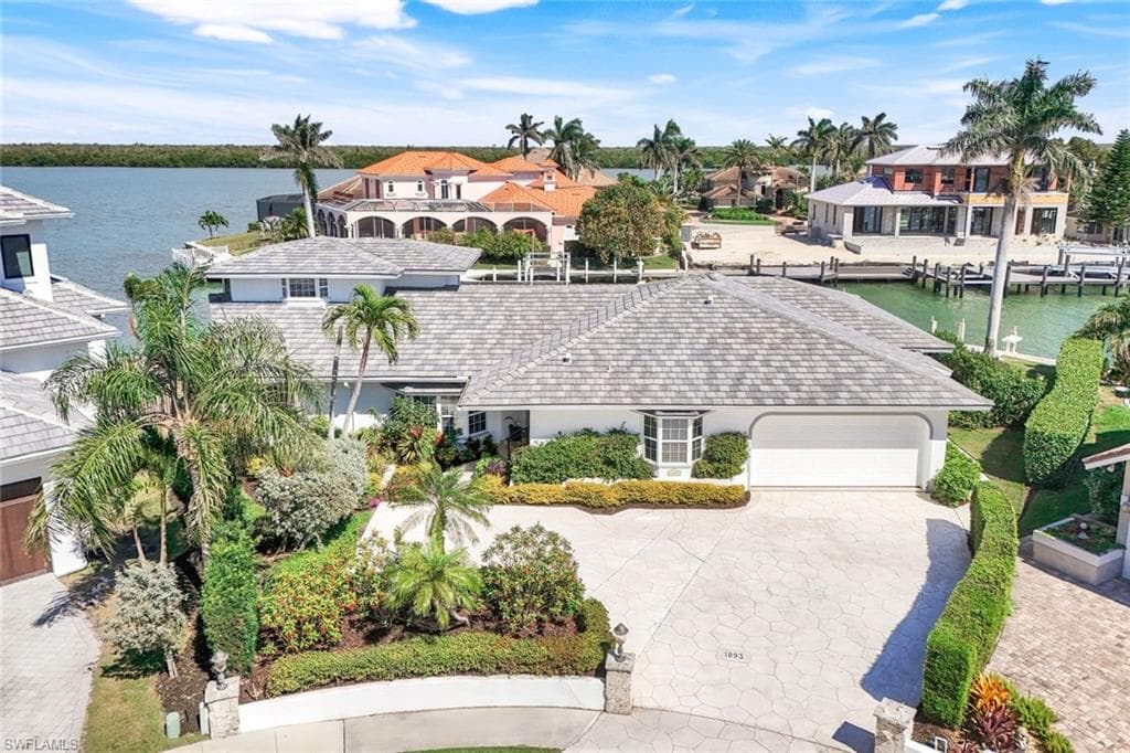 1893 Cascade Ct, Marco Island, FL 34145-3