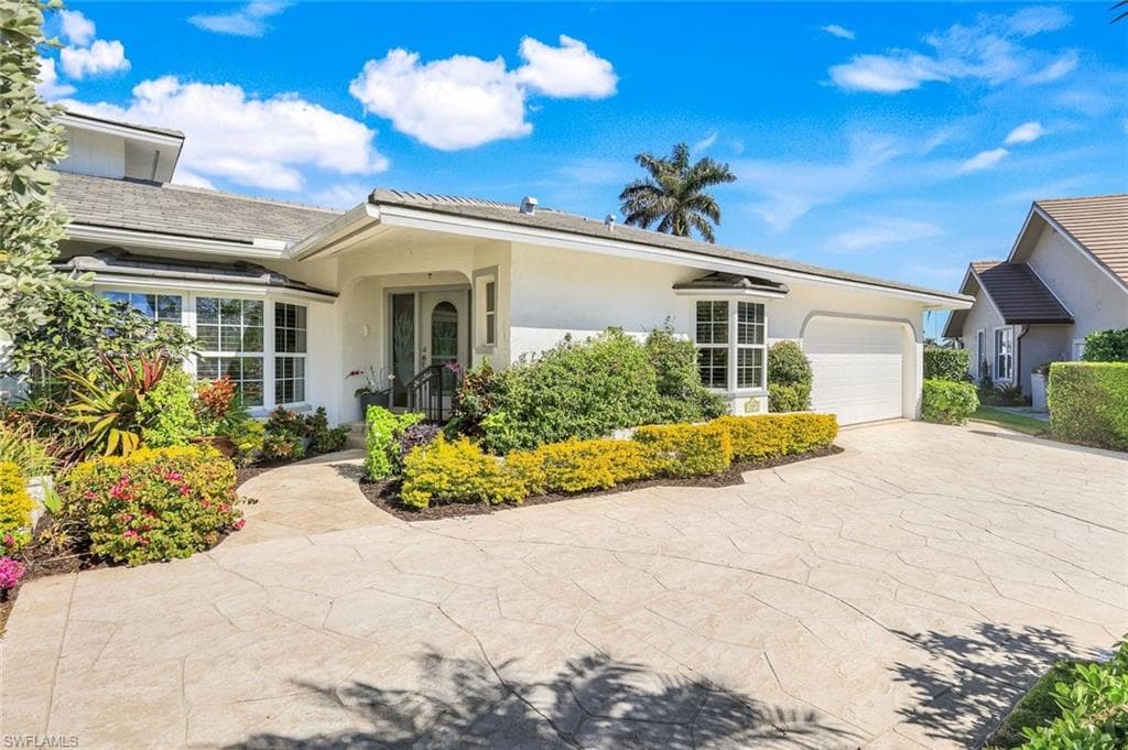 1893 Cascade Ct, Marco Island, FL 34145-5