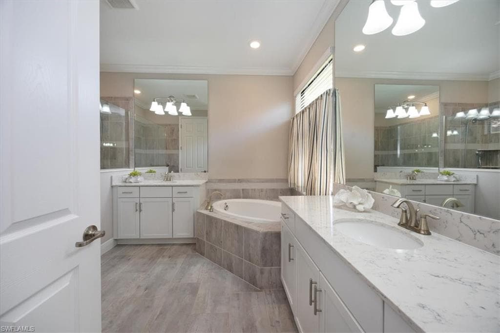 2014 Mustique St, Naples, FL 34120-9