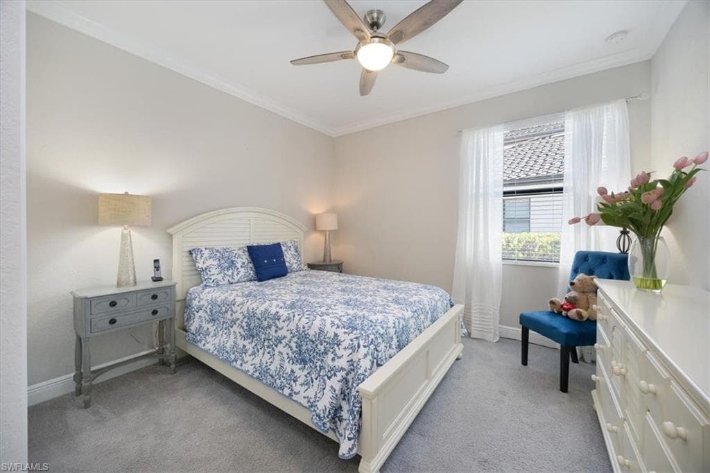 2014 Mustique St, Naples, FL 34120-11
