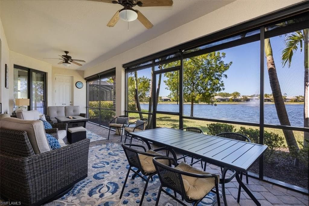 2014 Mustique St, Naples, FL 34120-2