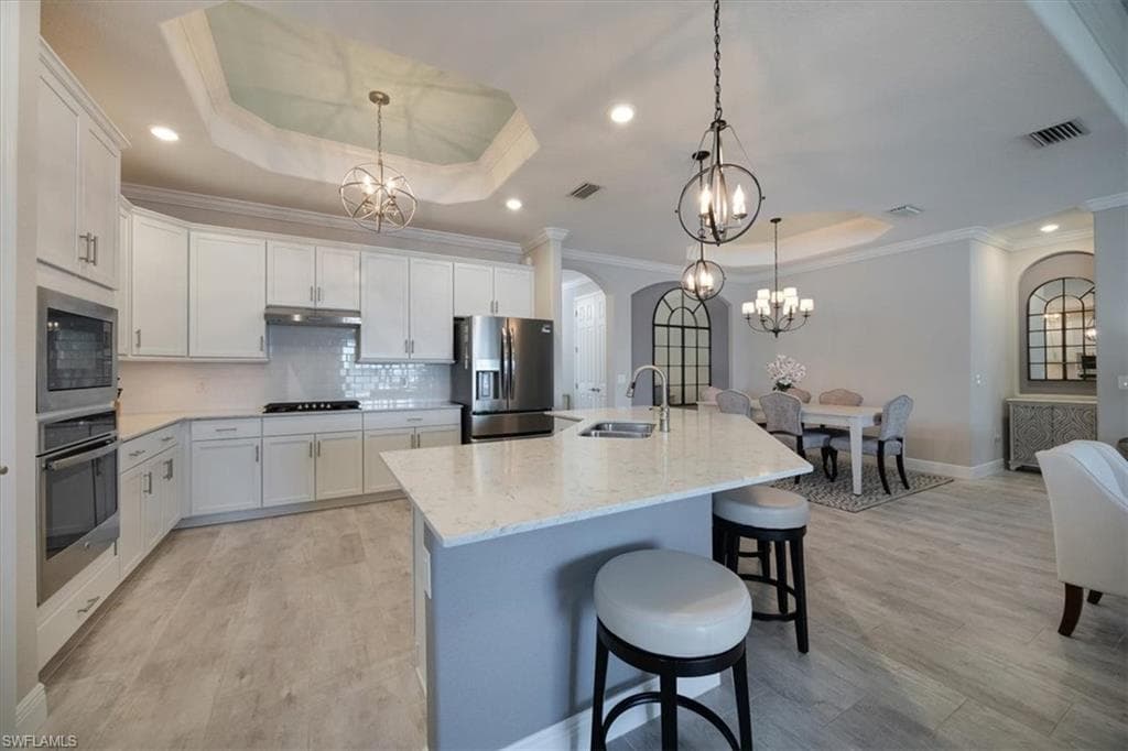 2014 Mustique St, Naples, FL 34120-5