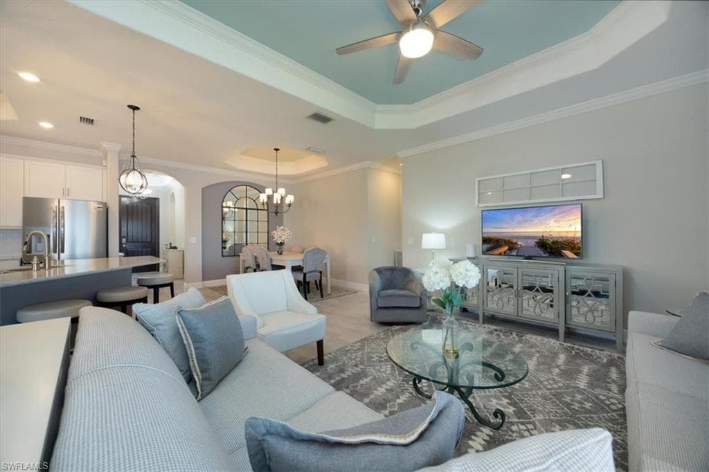 2014 Mustique St, Naples, FL 34120-7