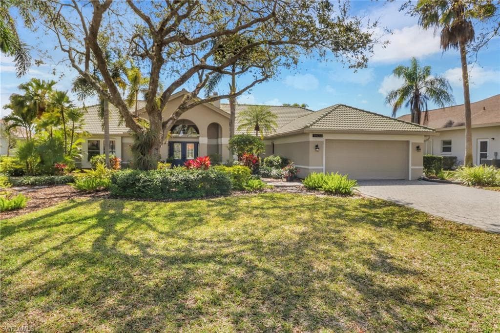 11400 Night Heron Dr, Naples, FL 34119-1