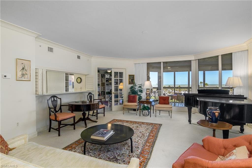 4021 Gulf Shore Blvd N 304, Naples, FL 34103-9