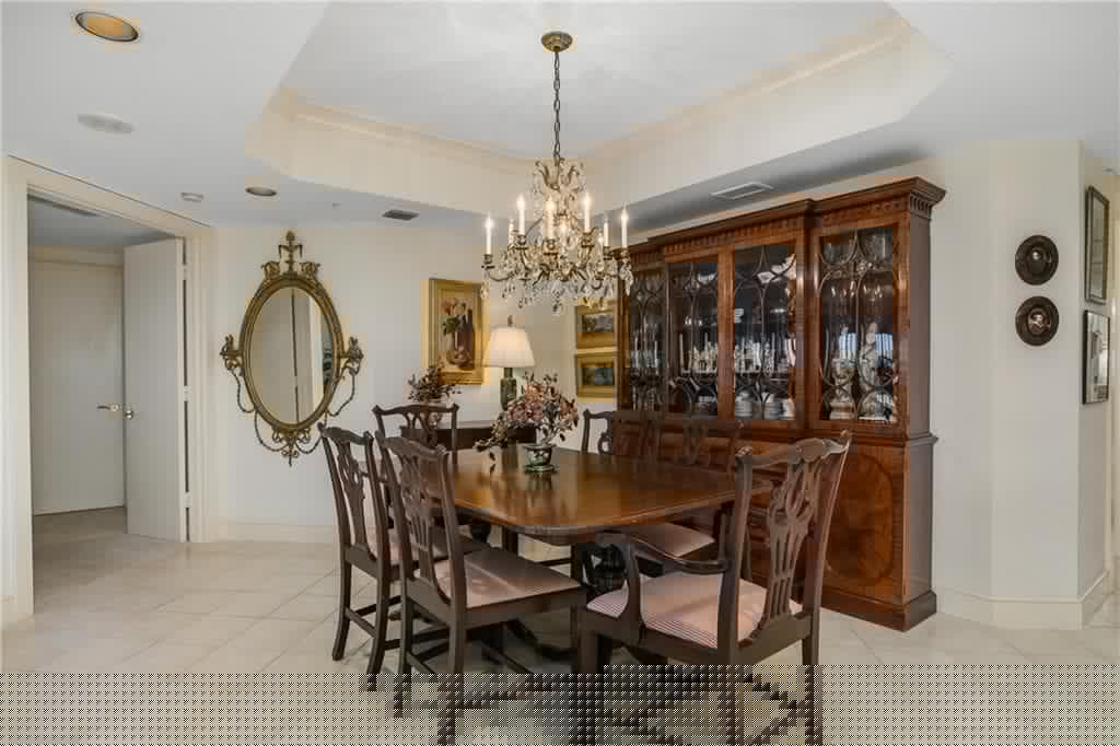 4021 Gulf Shore Blvd N 304, Naples, FL 34103-11