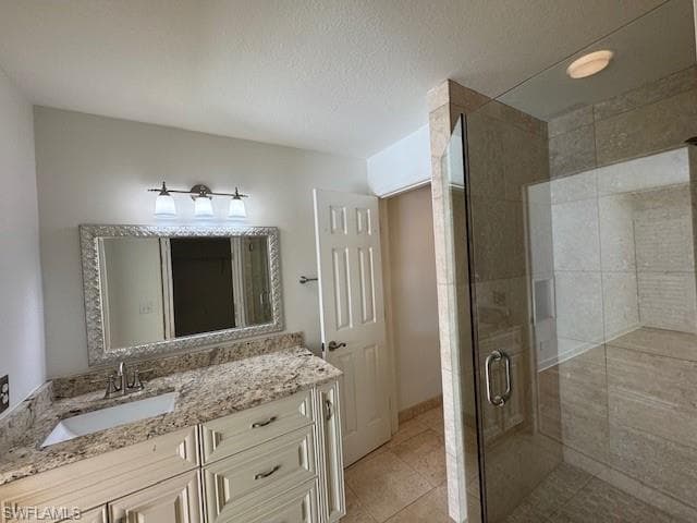 2372 Hidden Lake Dr 806, Naples, FL 34112-11