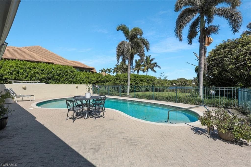 645 Bougainvillea Rd, Naples, FL 34102-13