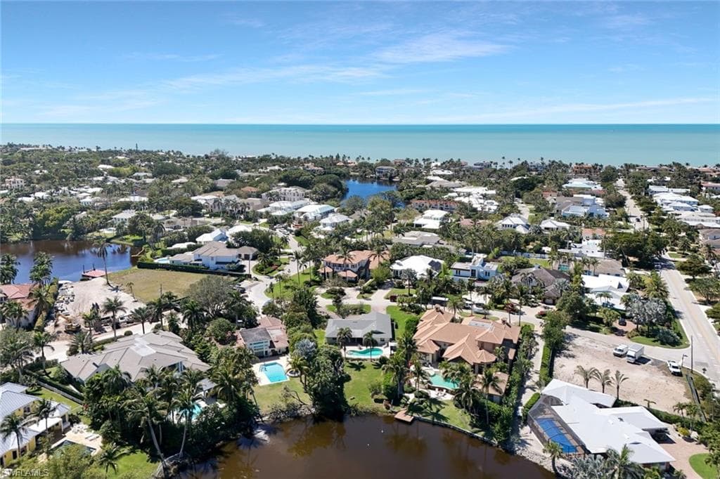 645 Bougainvillea Rd, Naples, FL 34102-18