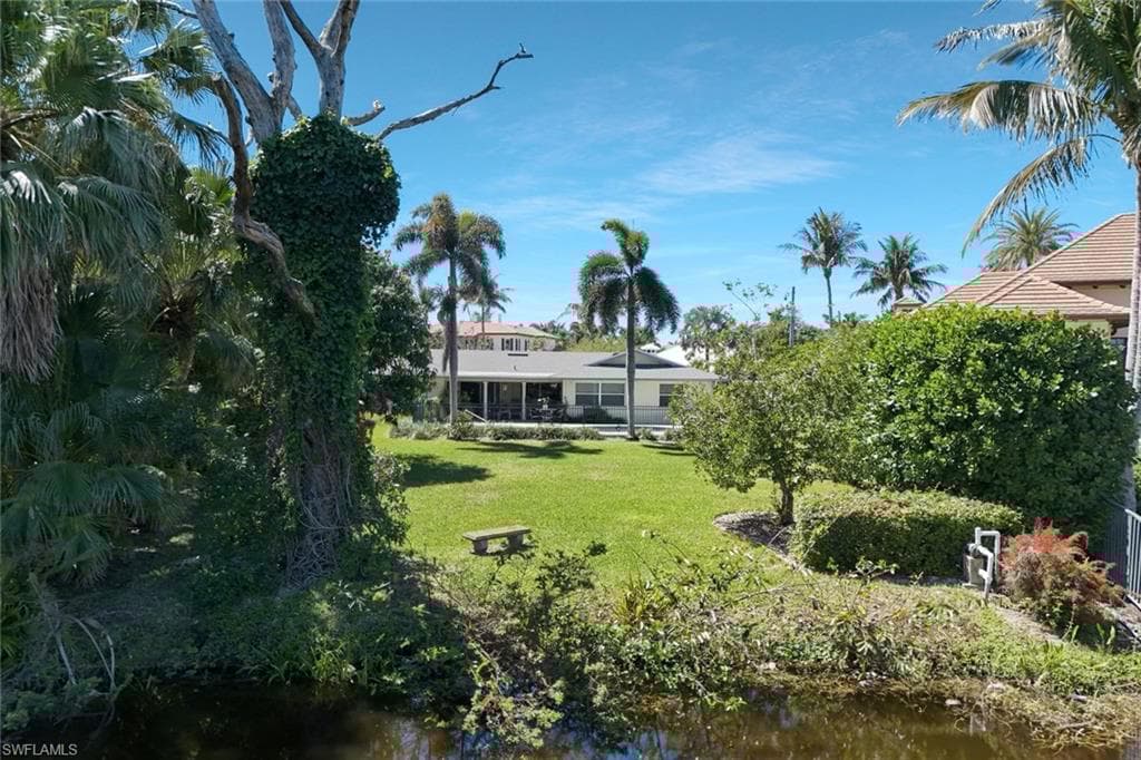 645 Bougainvillea Rd, Naples, FL 34102-22