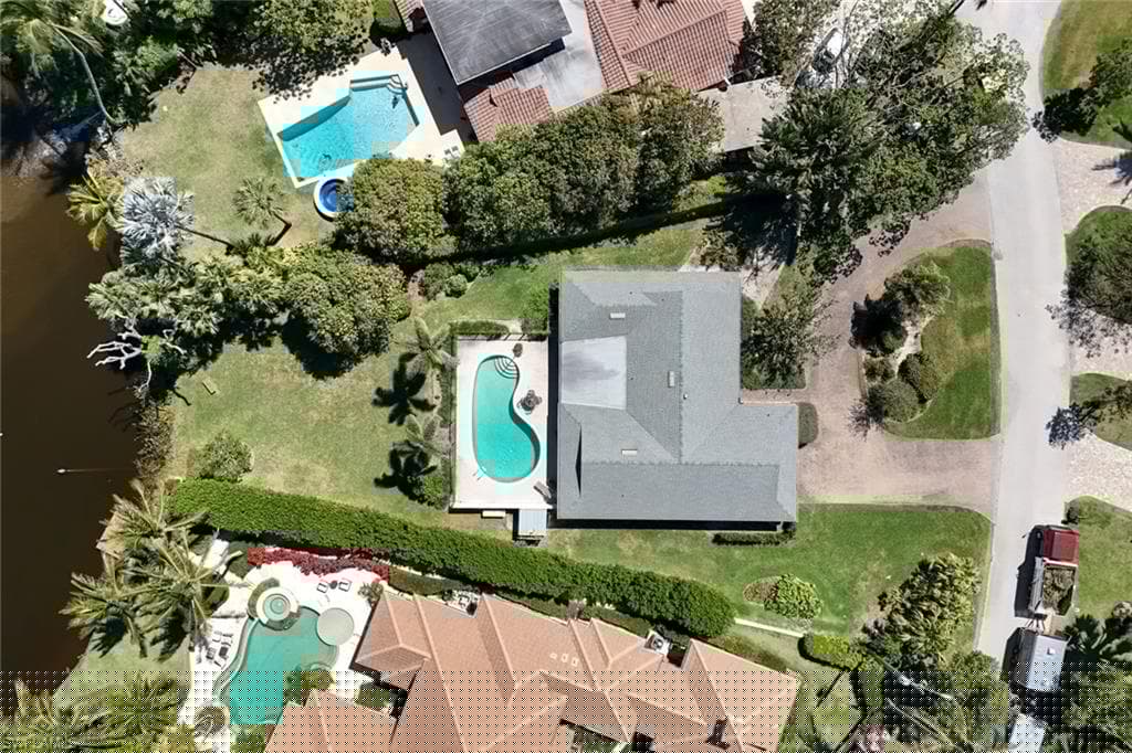 645 Bougainvillea Rd, Naples, FL 34102-3
