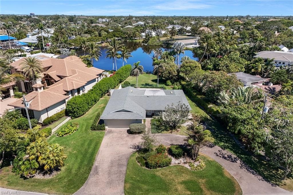 645 Bougainvillea Rd, Naples, FL 34102-5
