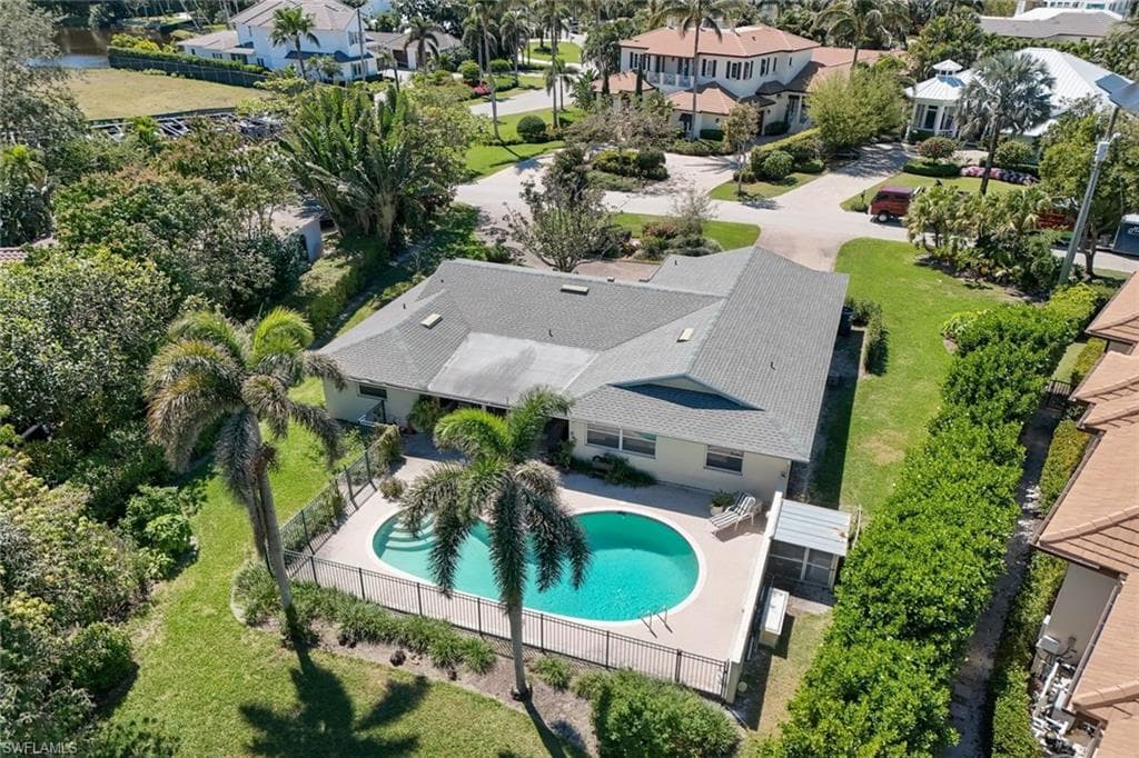 645 Bougainvillea Rd, Naples, FL 34102-7