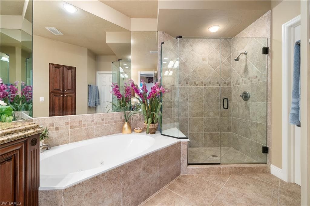 255 Barefoot Beach Blvd Ph3, Bonita Springs, FL 34134-25