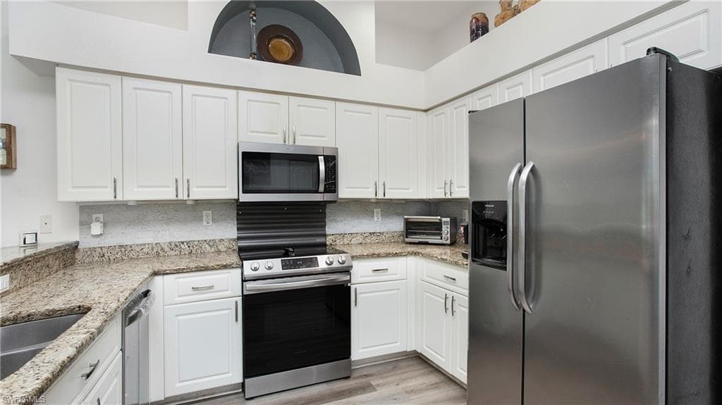 8836 Lely Island Cir, Naples, FL 34113-22