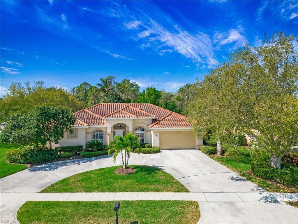 8836 Lely Island Cir, Naples, FL 34113-3