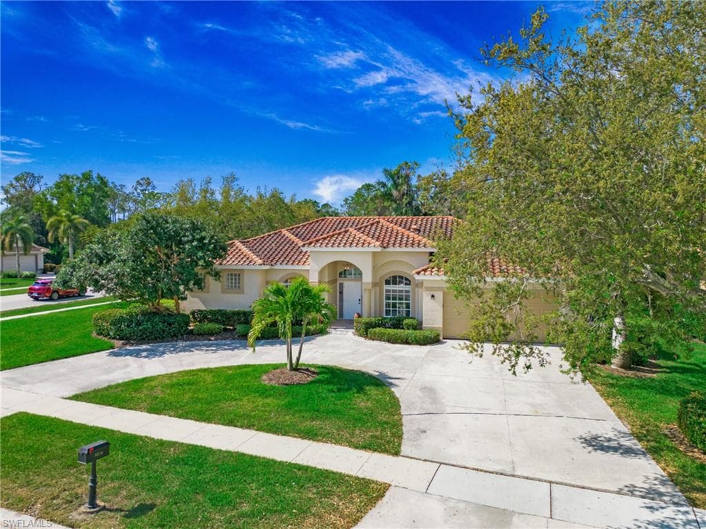 8836 Lely Island Cir, Naples, FL 34113-48