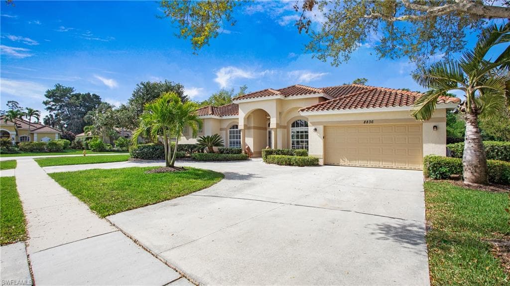 8836 Lely Island Cir, Naples, FL 34113-6