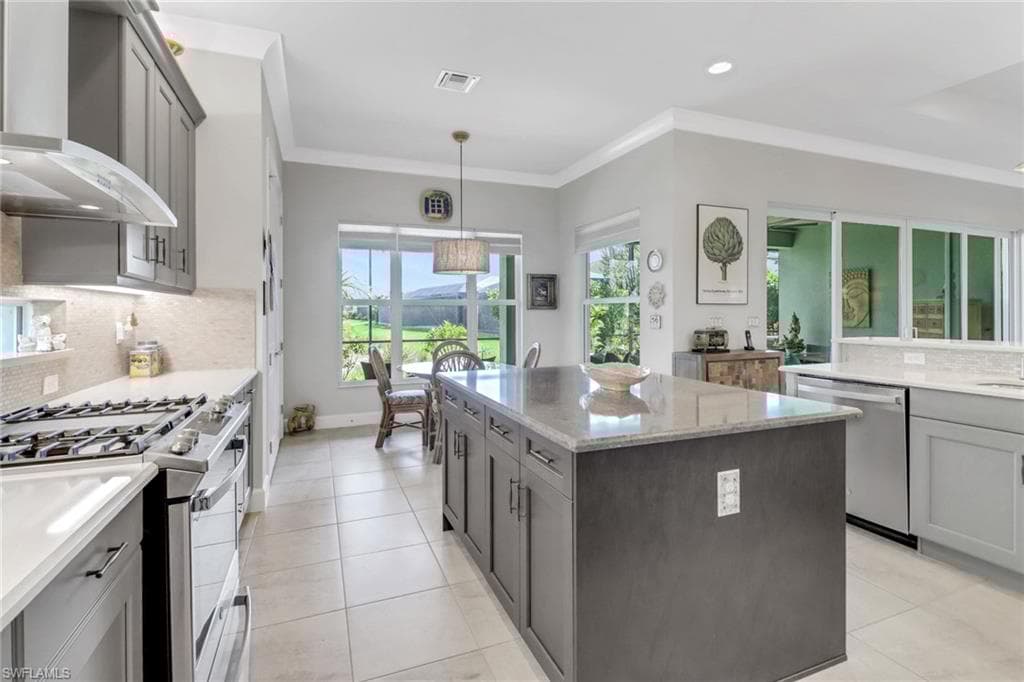 28589 Wharton Dr, Bonita Springs, FL 34135-16