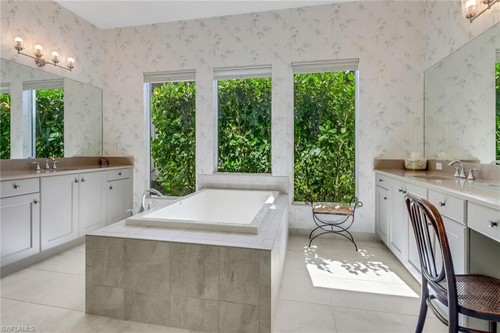28589 Wharton Dr, Bonita Springs, FL 34135-29