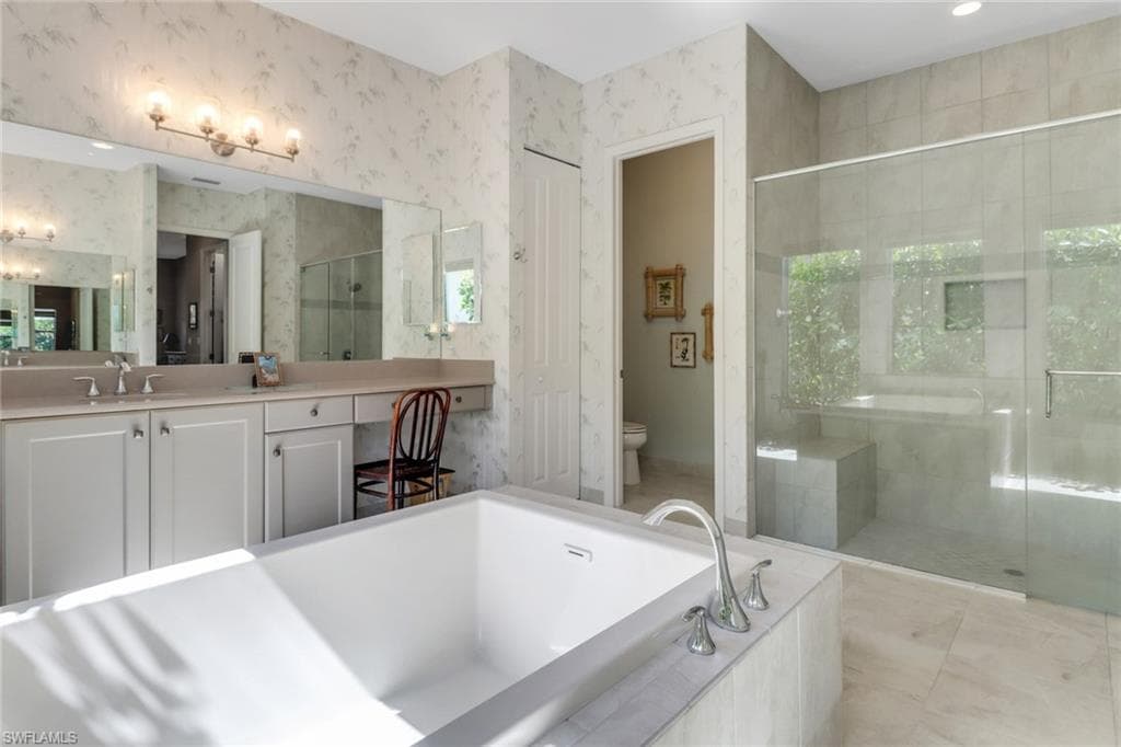 28589 Wharton Dr, Bonita Springs, FL 34135-30