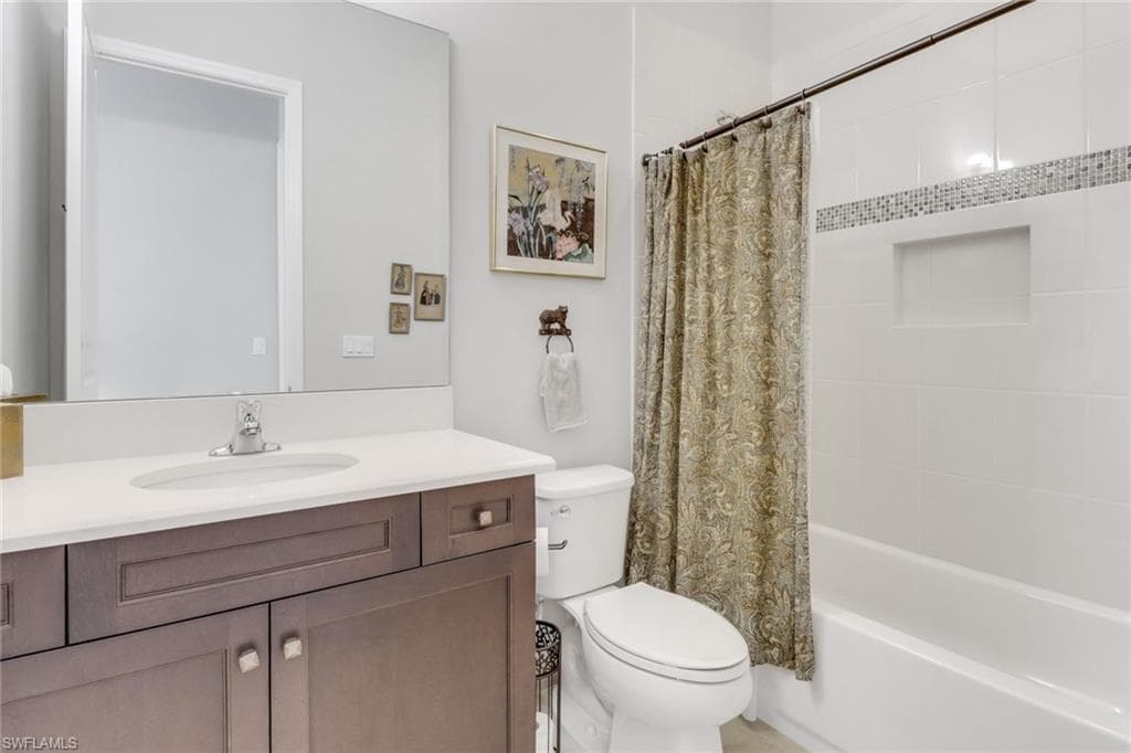 28589 Wharton Dr, Bonita Springs, FL 34135-33