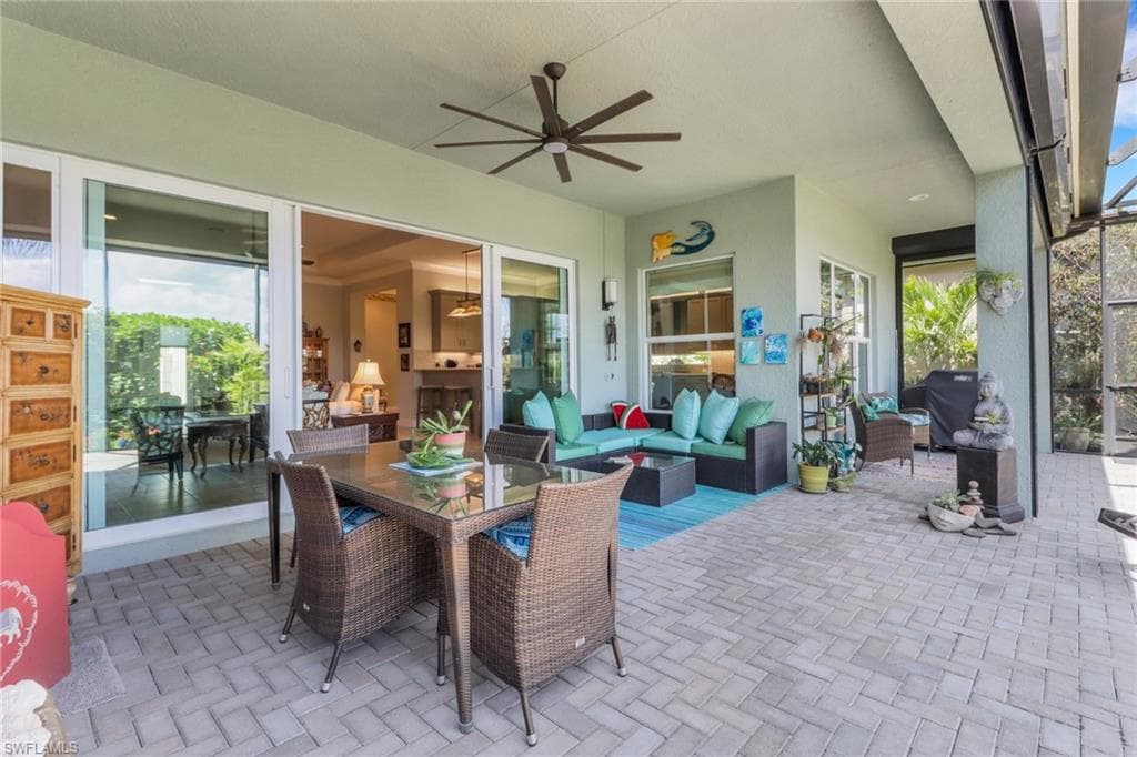 28589 Wharton Dr, Bonita Springs, FL 34135-4