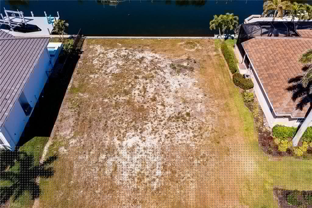 152 Gulfport Ct, Marco Island, FL 34145-11