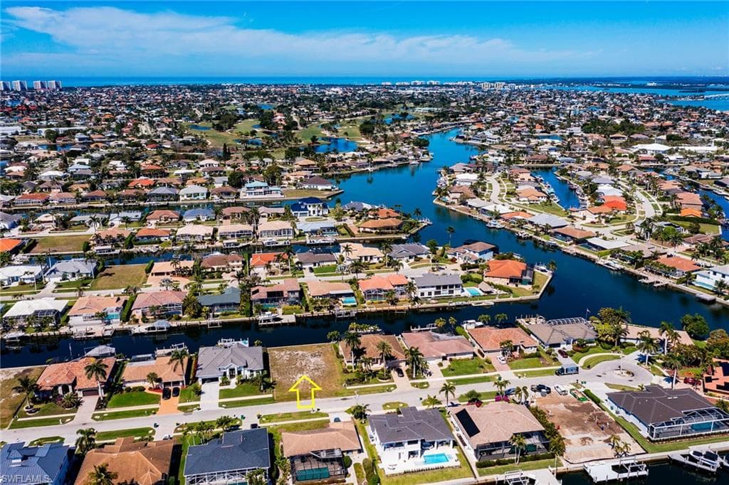 152 Gulfport Ct, Marco Island, FL 34145-4
