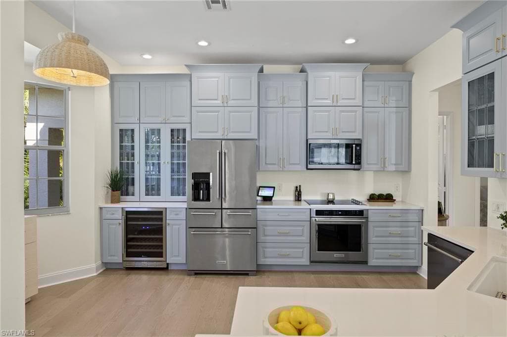 5065 Yacht Harbor Dr 203, Naples, FL 34112-9