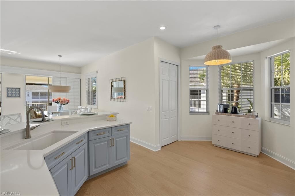 5065 Yacht Harbor Dr 203, Naples, FL 34112-12